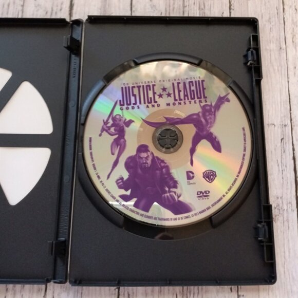 Justice League: Gods and Monsters DVD Animated Movie - Picture 3 of 4